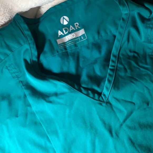 Scrub Set - - Picture 4 of 8